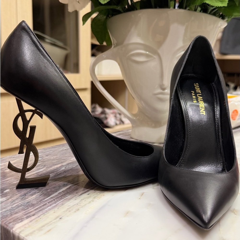 YSL opyum Pumps size 38.5